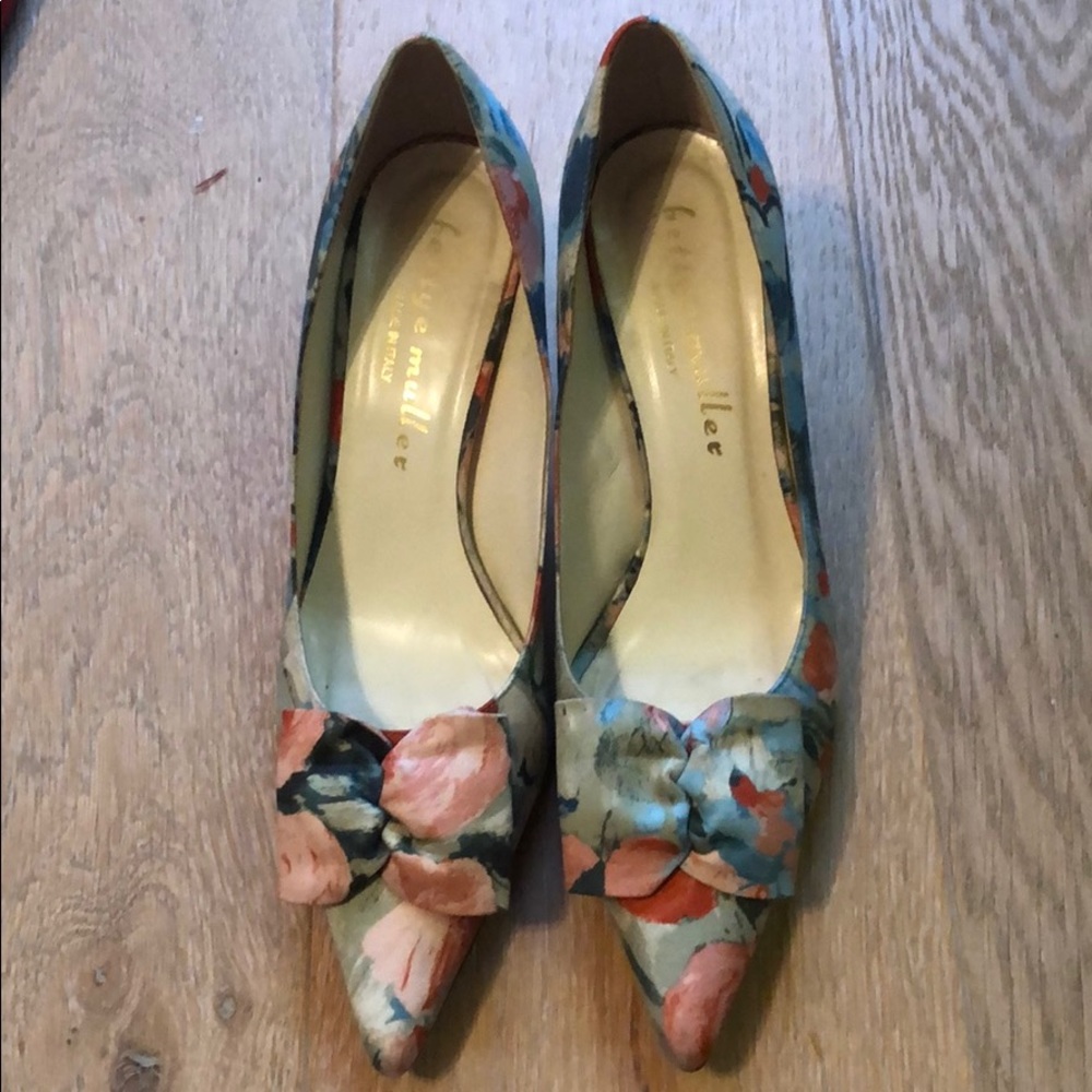 Impressionist print heels with bow